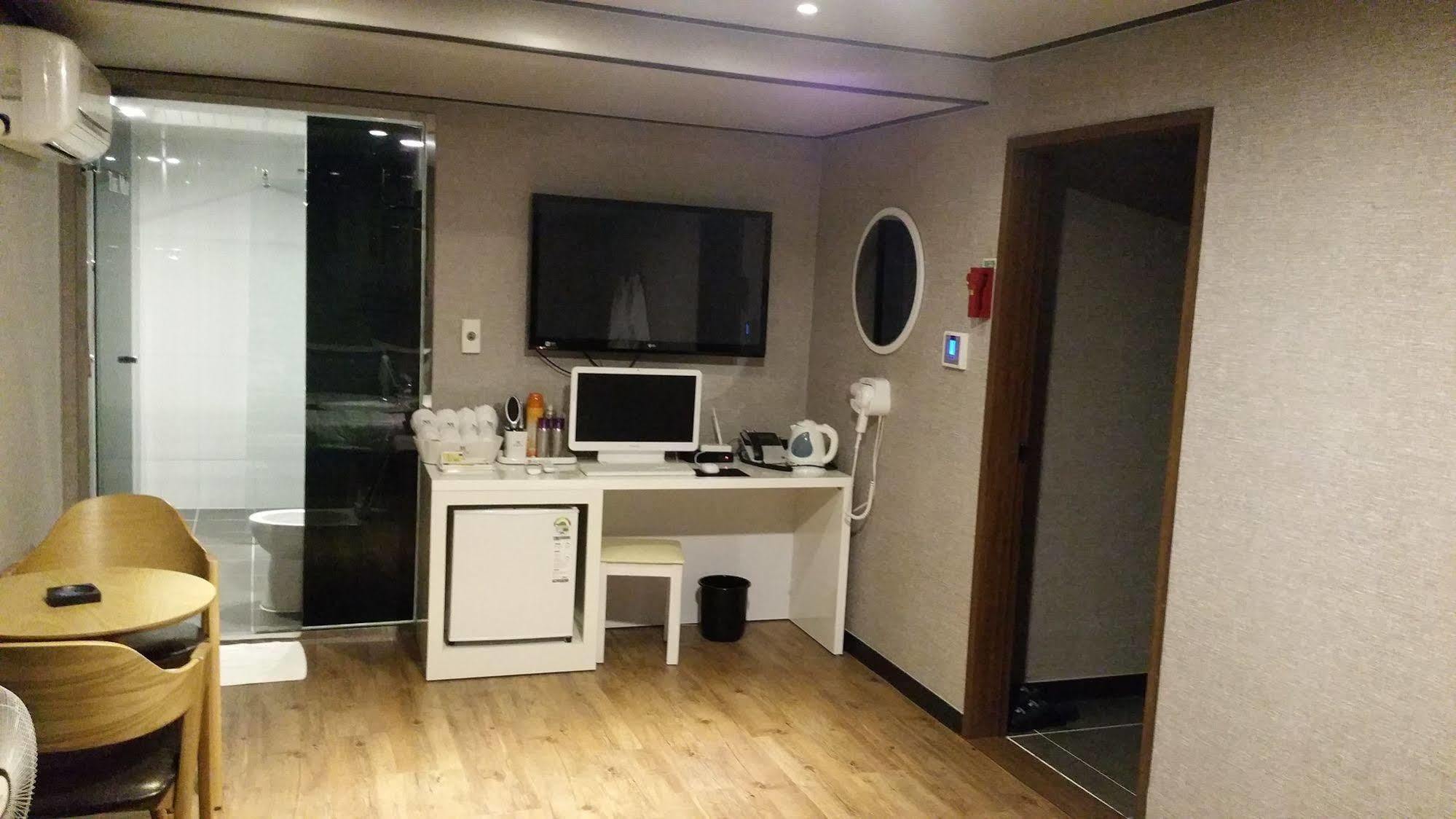 The May Hotel Busan Eksteriør billede
