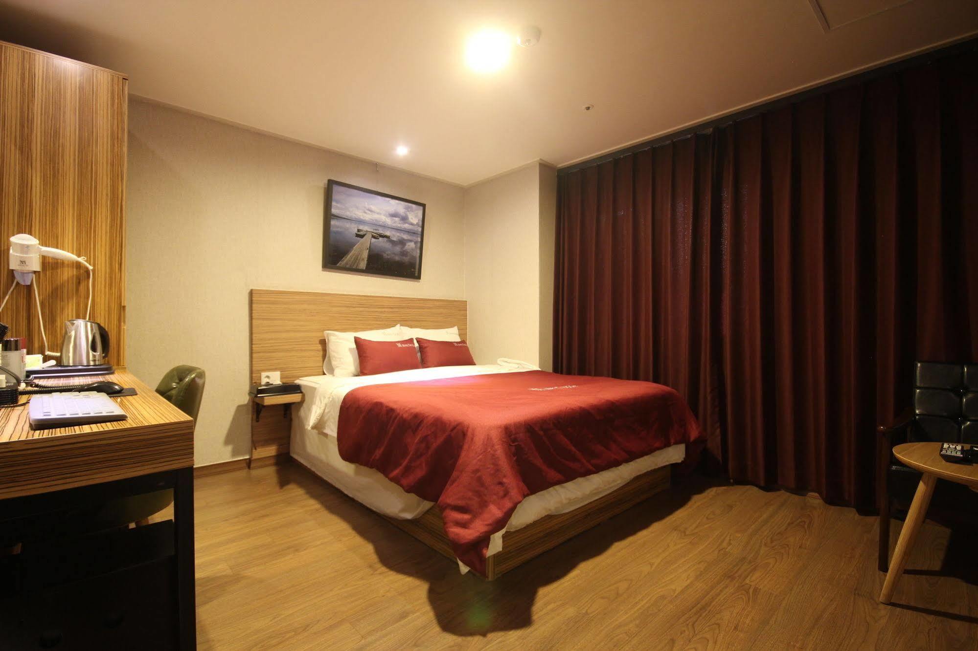 The May Hotel Busan Eksteriør billede